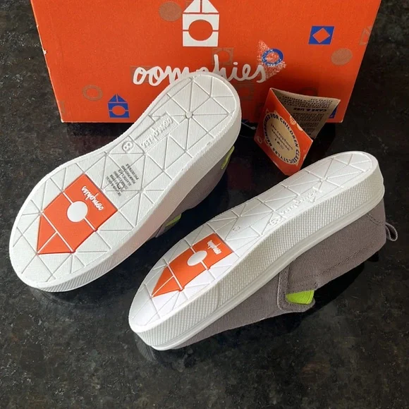 Oomphies toddler space grey shoe size 8c NWT - Picture 4 of 4